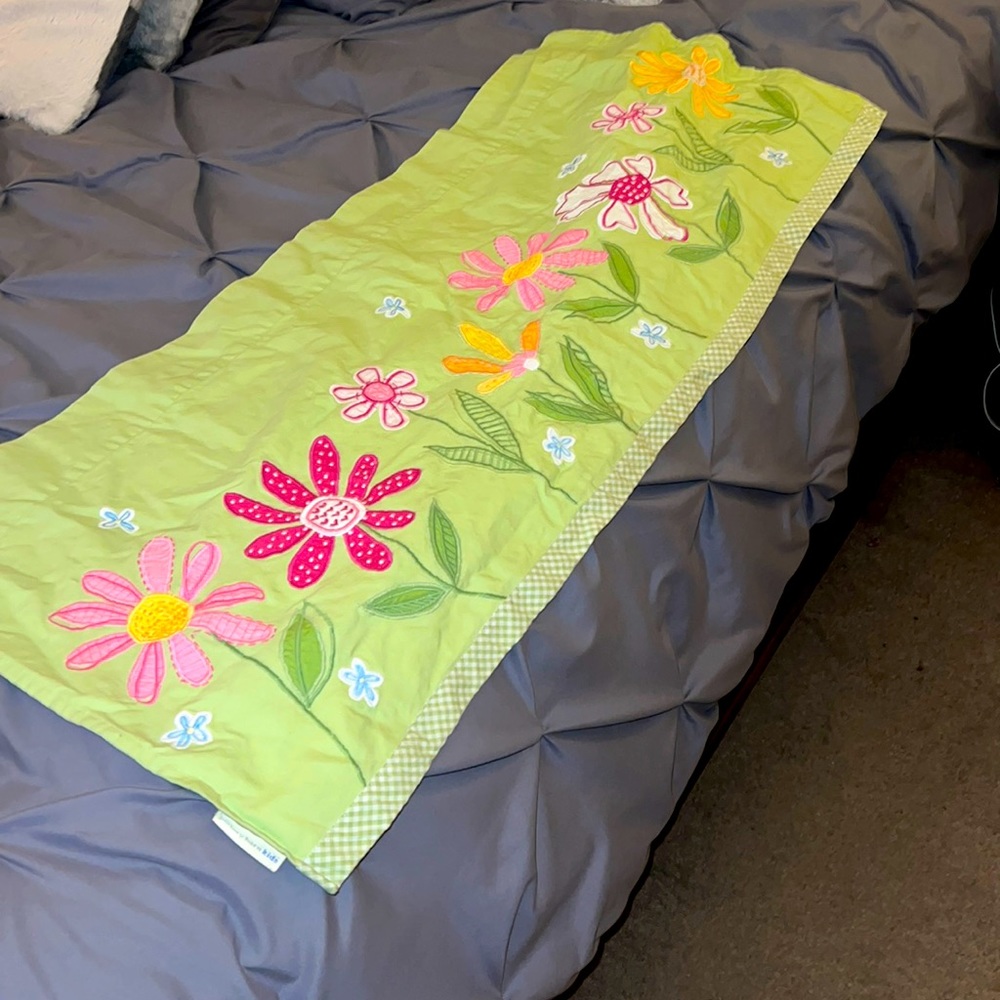 Pottery Barn Kids Daisy Garden valence